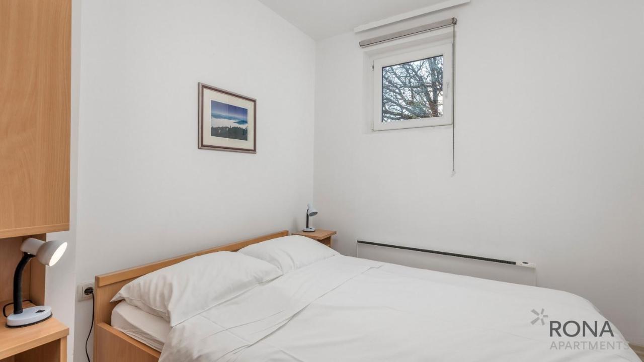 Rona Apartments Volta Pula Eksteriør billede