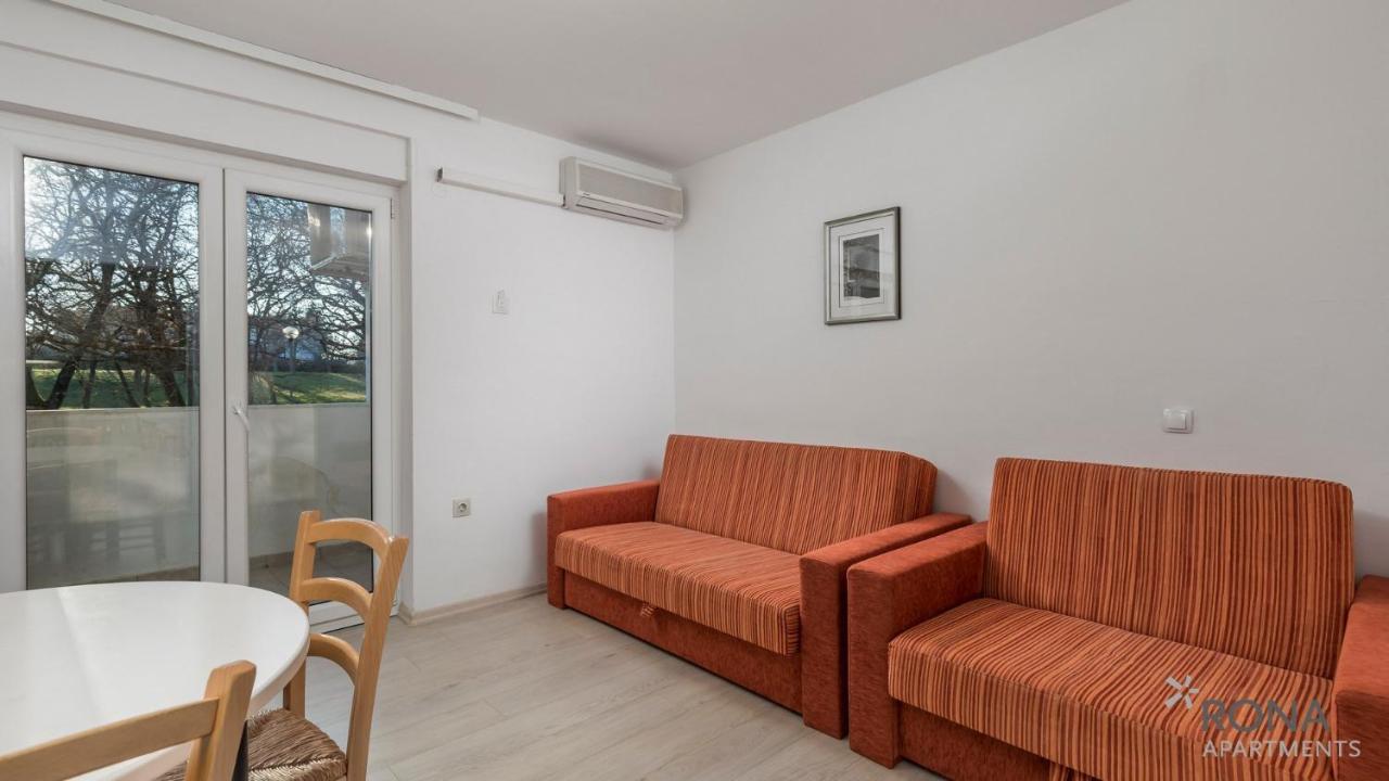 Rona Apartments Volta Pula Eksteriør billede