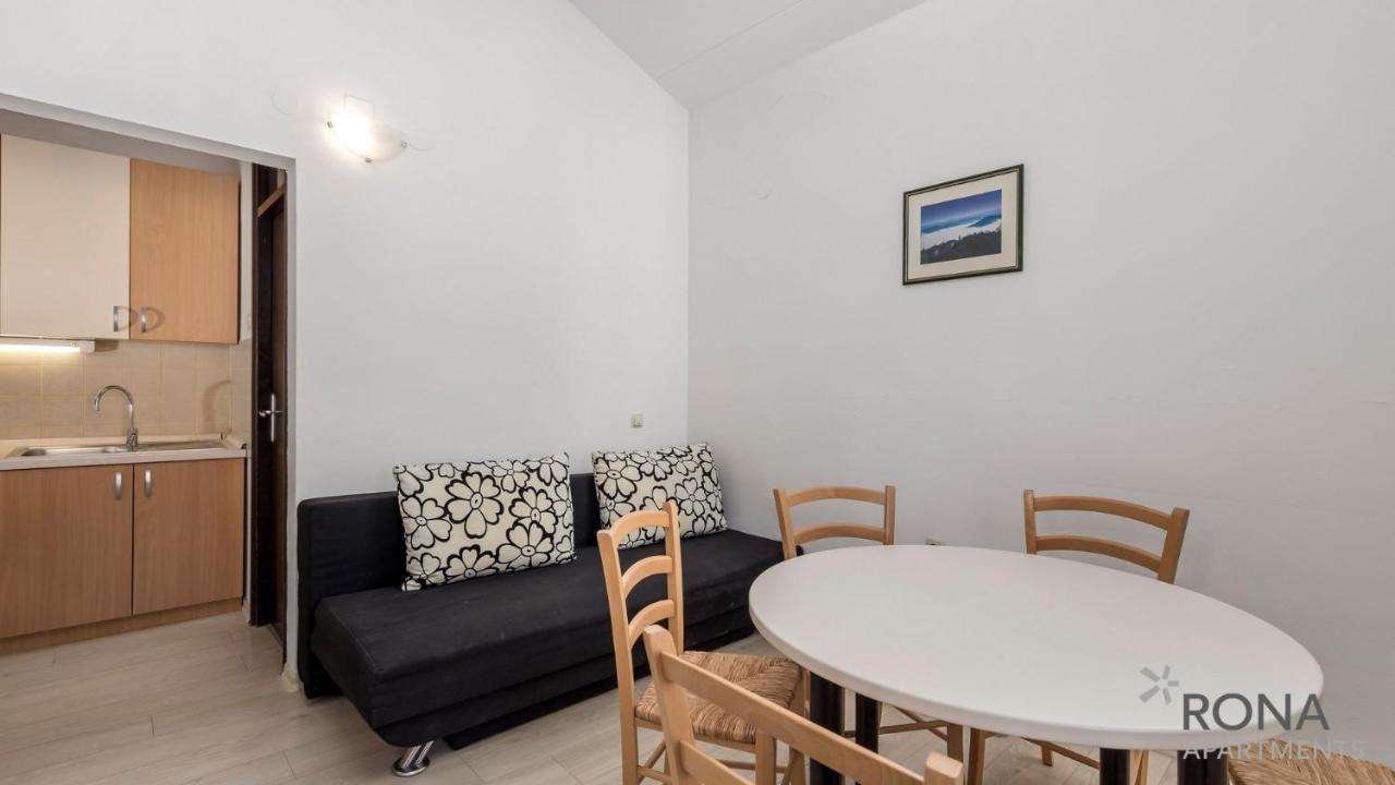 Rona Apartments Volta Pula Eksteriør billede