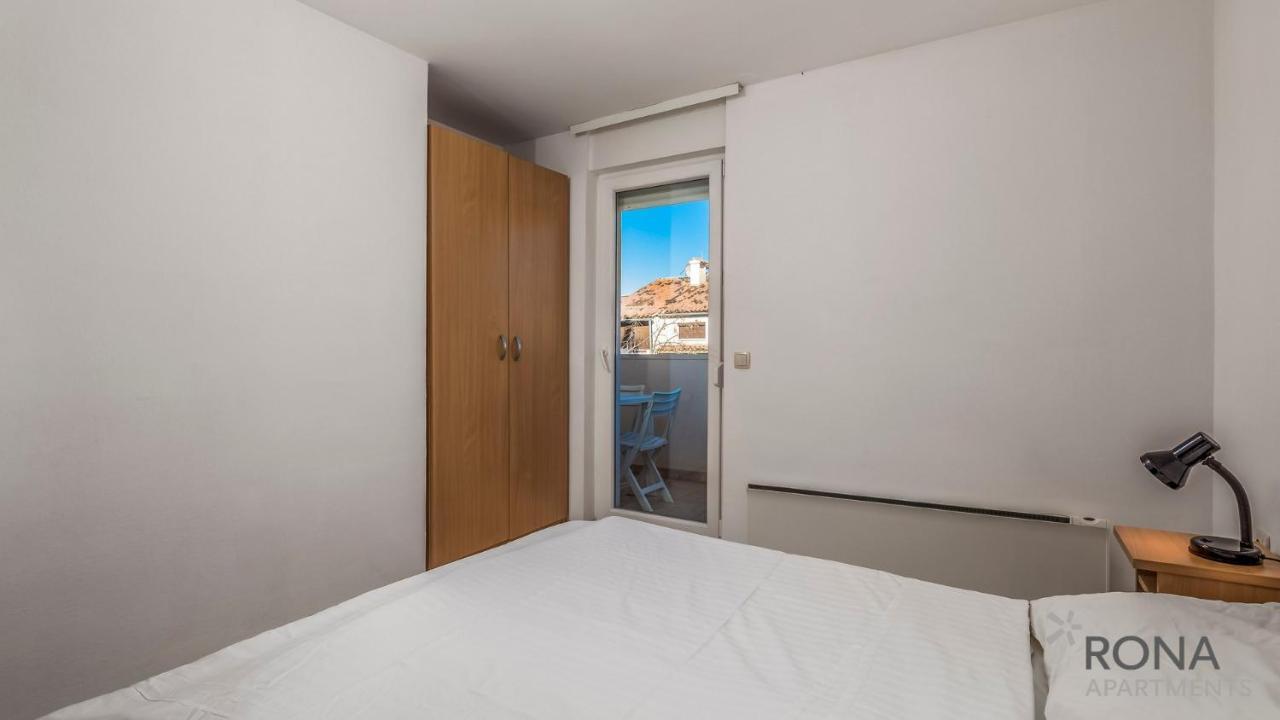 Rona Apartments Volta Pula Eksteriør billede