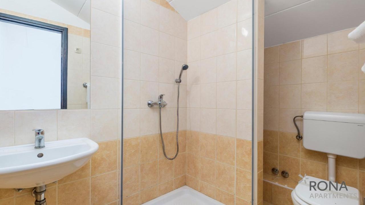 Rona Apartments Volta Pula Eksteriør billede