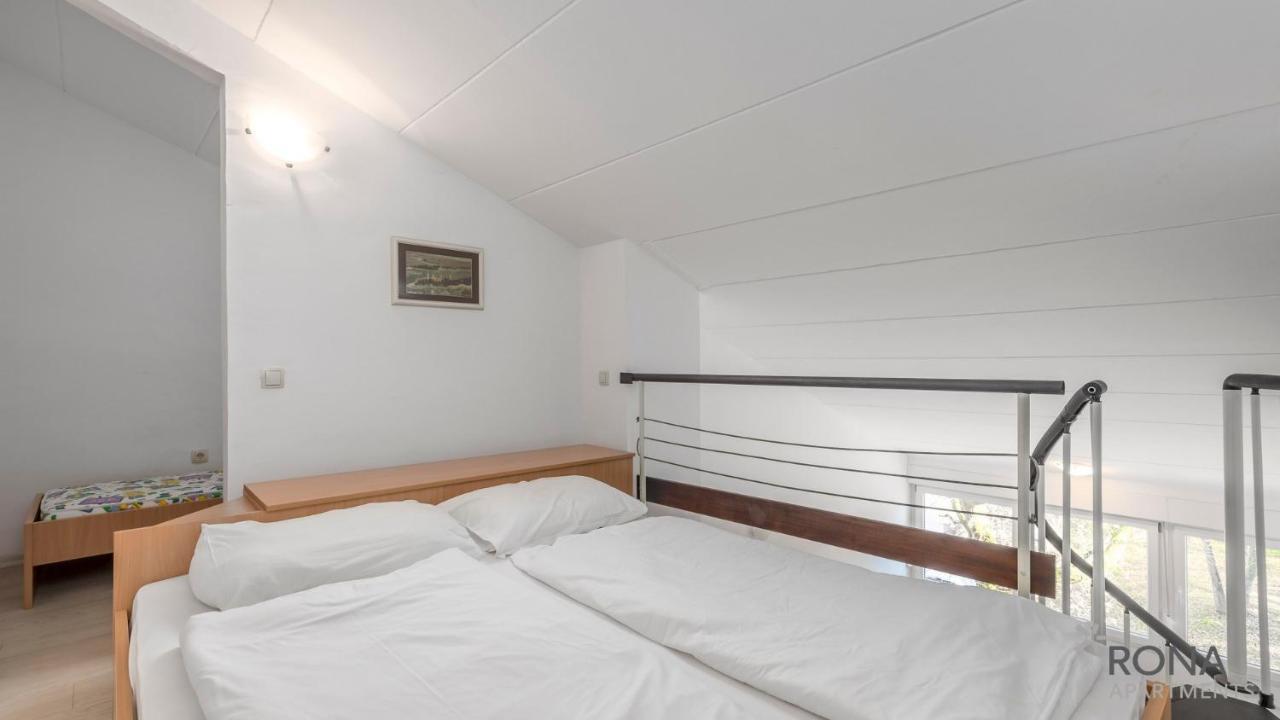 Rona Apartments Volta Pula Eksteriør billede